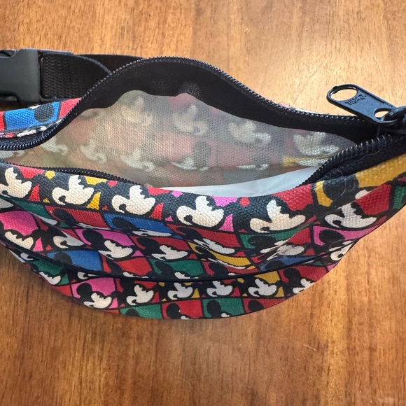 Vintage Disney Mickey & Co. Mickey Mouse Fanny Pack/Cross Body Purse - Picture 3 of 5